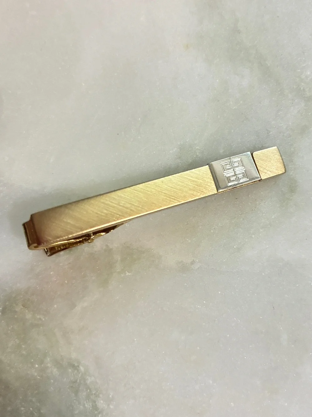 Givenchy auth vintage